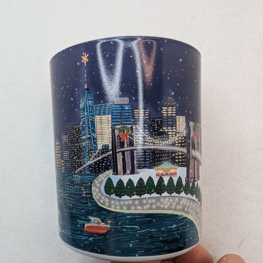 NWT Anthropologie Holiday in the City Candle New York City  Winter White Thyme